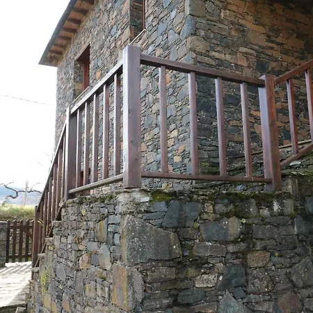 Casa Do Rebelhe